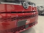 Volkswagen Multivan 1.4 eHybrid Life 7p. PANO/TREKHAAK/SOH 91%/H&K/EL.SCHUIFDEUREN/IQ-LIGHT/ACC/KEYLESS/CAMERA/17"BLACK/EL.A.KLEP/TWO-TONE FORTANA RED-DEEP BLACK/NET BEURT GEHAD BIJ VW DEALER
