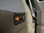 Volkswagen Multivan 1.4 eHybrid Life 7p. PANO/TREKHAAK/SOH 91%/H&K/EL.SCHUIFDEUREN/IQ-LIGHT/ACC/KEYLESS/CAMERA/17"BLACK/EL.A.KLEP/TWO-TONE FORTANA RED-DEEP BLACK/NET BEURT GEHAD BIJ VW DEALER