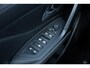 Peugeot 308 SW 1.6 HYbrid 180 Allure Pack Business | Achteruitrijcamera | Parkeersensoren | Cruise Control Adaptief | Dodehoekdetectie | Stoelverwarming | Lichtmetalen Velgen 17 inch | Navigatie | Apple Carplay | Android Auto | Plug-in Hybrid (PHEV)