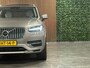 Volvo XC90 T8 AWD Recharge Inscription | Trekhaak | Stoelventilatie | Harman Kardon | Adpatieve Cruise Control | Stoel en stuurwielverwarming | Stoelmassage | Full LED meesturende koplampen | Schuifdak | Pilot Assist | BLIS Dode Hoek Detectie | Parkeercamera | Elektrische voorstoelen geheugen | Nappa Lederen bekleding | Zitting verlenging voorstoelen | Lederen dashboard | 20 Inch | Keyless Drive | Parkeersensoren voor+achter | Privacy Glass | Elektrisch bedienbare achterklep | Gelamineerde/geluidwerende zijruiten | Geïntegreerde zongordijnen achterportieren | Verlichte instaplijsten | 7-Persoons | 4-Zone Climate Control | Draadloos telefoon opladen | DAB Radio | Apple Carplay/Android Auto | Volvo On Call met mobiele App functie | Pebble Grey Metallic |