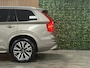 Volvo XC90 T8 AWD Recharge Inscription | Trekhaak | Stoelventilatie | Harman Kardon | Adpatieve Cruise Control | Stoel en stuurwielverwarming | Stoelmassage | Full LED meesturende koplampen | Schuifdak | Pilot Assist | BLIS Dode Hoek Detectie | Parkeercamera | Elektrische voorstoelen geheugen | Nappa Lederen bekleding | Zitting verlenging voorstoelen | Lederen dashboard | 20 Inch | Keyless Drive | Parkeersensoren voor+achter | Privacy Glass | Elektrisch bedienbare achterklep | Gelamineerde/geluidwerende zijruiten | Geïntegreerde zongordijnen achterportieren | Verlichte instaplijsten | 7-Persoons | 4-Zone Climate Control | Draadloos telefoon opladen | DAB Radio | Apple Carplay/Android Auto | Volvo On Call met mobiele App functie | Pebble Grey Metallic |