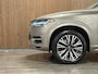 Volvo XC90 T8 AWD Recharge Inscription | Trekhaak | Stoelventilatie | Harman Kardon | Adpatieve Cruise Control | Stoel en stuurwielverwarming | Stoelmassage | Full LED meesturende koplampen | Schuifdak | Pilot Assist | BLIS Dode Hoek Detectie | Parkeercamera | Elektrische voorstoelen geheugen | Nappa Lederen bekleding | Zitting verlenging voorstoelen | Lederen dashboard | 20 Inch | Keyless Drive | Parkeersensoren voor+achter | Privacy Glass | Elektrisch bedienbare achterklep | Gelamineerde/geluidwerende zijruiten | Geïntegreerde zongordijnen achterportieren | Verlichte instaplijsten | 7-Persoons | 4-Zone Climate Control | Draadloos telefoon opladen | DAB Radio | Apple Carplay/Android Auto | Volvo On Call met mobiele App functie | Pebble Grey Metallic |