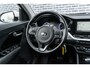 Kia Niro Hybrid 1.6 GDi DynamicLine | Navigatie | Apple Carplay | Android Auto | Achteruitrijcamera | Parkeersensoren | Cruise Control Adaptief | Climate Control | Lichtmetalen Velgen | Dealeronderhouden