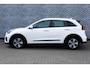 Kia Niro Hybrid 1.6 GDi DynamicLine | Navigatie | Apple Carplay | Android Auto | Achteruitrijcamera | Parkeersensoren | Cruise Control Adaptief | Climate Control | Lichtmetalen Velgen | Dealeronderhouden