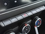 Renault Clio **Gereserveerd** TCe 92pk 5drs Navi CruiseControl Dab Apple/Android Usb Bordherk. Lane-dep. Botswaarsch. Led Start/Stop Isofix Boordcomputer Bluetooth Elek.Ramen/Spiegels 1.0 TCe Zen