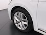 Renault Clio **Gereserveerd** TCe 92pk 5drs Navi CruiseControl Dab Apple/Android Usb Bordherk. Lane-dep. Botswaarsch. Led Start/Stop Isofix Boordcomputer Bluetooth Elek.Ramen/Spiegels 1.0 TCe Zen