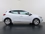 Renault Clio **Gereserveerd** TCe 92pk 5drs Navi CruiseControl Dab Apple/Android Usb Bordherk. Lane-dep. Botswaarsch. Led Start/Stop Isofix Boordcomputer Bluetooth Elek.Ramen/Spiegels 1.0 TCe Zen
