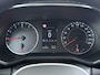 Renault Clio **Gereserveerd** TCe 92pk 5drs Navi CruiseControl Dab Apple/Android Usb Bordherk. Lane-dep. Botswaarsch. Led Start/Stop Isofix Boordcomputer Bluetooth Elek.Ramen/Spiegels 1.0 TCe Zen
