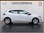 Renault Clio **Gereserveerd** TCe 92pk 5drs Navi CruiseControl Dab Apple/Android Usb Bordherk. Lane-dep. Botswaarsch. Led Start/Stop Isofix Boordcomputer Bluetooth Elek.Ramen/Spiegels 1.0 TCe Zen