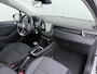 Renault Clio **Gereserveerd** TCe 92pk 5drs Navi CruiseControl Dab Apple/Android Usb Bordherk. Lane-dep. Botswaarsch. Led Start/Stop Isofix Boordcomputer Bluetooth Elek.Ramen/Spiegels 1.0 TCe Zen