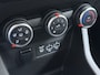 Renault Clio **Gereserveerd** TCe 92pk 5drs Navi CruiseControl Dab Apple/Android Usb Bordherk. Lane-dep. Botswaarsch. Led Start/Stop Isofix Boordcomputer Bluetooth Elek.Ramen/Spiegels 1.0 TCe Zen