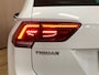 Volkswagen Tiguan 1.5 TSI ACT Highline Business R|Automaat|Opendak|Navigatie|