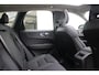 Volvo XC60 T6 Plug-in hybrid AWD Ultra Dark Luchtvering | Head-up Display | Visual Park Assist incl. 360° Camera | Panoramisch Schuif-/Kanteldak | Harman/Kardon | Semi-elektrische Trekhaak | Keyless | BLIS | Elektrische Achterklep Met Sensorsturing | Adaptieve Cruise Control | Pilot Assist | Elektrisch Verstelbare Stoelen Met Geheugen | Stoelverwarming Voor- en Achter | Stuurverwarming | Lederen Dashboard
