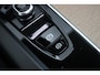 Volvo XC60 T6 Plug-in hybrid AWD Ultra Dark Luchtvering | Head-up Display | Visual Park Assist incl. 360° Camera | Panoramisch Schuif-/Kanteldak | Harman/Kardon | Semi-elektrische Trekhaak | Keyless | BLIS | Elektrische Achterklep Met Sensorsturing | Adaptieve Cruise Control | Pilot Assist | Elektrisch Verstelbare Stoelen Met Geheugen | Stoelverwarming Voor- en Achter | Stuurverwarming | Lederen Dashboard