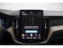 Volvo XC60 T6 Plug-in hybrid AWD Ultra Dark Luchtvering | Head-up Display | Visual Park Assist incl. 360° Camera | Panoramisch Schuif-/Kanteldak | Harman/Kardon | Semi-elektrische Trekhaak | Keyless | BLIS | Elektrische Achterklep Met Sensorsturing | Adaptieve Cruise Control | Pilot Assist | Elektrisch Verstelbare Stoelen Met Geheugen | Stoelverwarming Voor- en Achter | Stuurverwarming | Lederen Dashboard