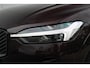 Volvo XC60 T6 Plug-in hybrid AWD Ultra Dark Luchtvering | Head-up Display | Visual Park Assist incl. 360° Camera | Panoramisch Schuif-/Kanteldak | Harman/Kardon | Semi-elektrische Trekhaak | Keyless | BLIS | Elektrische Achterklep Met Sensorsturing | Adaptieve Cruise Control | Pilot Assist | Elektrisch Verstelbare Stoelen Met Geheugen | Stoelverwarming Voor- en Achter | Stuurverwarming | Lederen Dashboard
