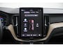 Volvo XC60 T6 Plug-in hybrid AWD Ultra Dark Luchtvering | Head-up Display | Visual Park Assist incl. 360° Camera | Panoramisch Schuif-/Kanteldak | Harman/Kardon | Semi-elektrische Trekhaak | Keyless | BLIS | Elektrische Achterklep Met Sensorsturing | Adaptieve Cruise Control | Pilot Assist | Elektrisch Verstelbare Stoelen Met Geheugen | Stoelverwarming Voor- en Achter | Stuurverwarming | Lederen Dashboard