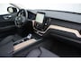 Volvo XC60 T6 Plug-in hybrid AWD Ultra Dark Luchtvering | Head-up Display | Visual Park Assist incl. 360° Camera | Panoramisch Schuif-/Kanteldak | Harman/Kardon | Semi-elektrische Trekhaak | Keyless | BLIS | Elektrische Achterklep Met Sensorsturing | Adaptieve Cruise Control | Pilot Assist | Elektrisch Verstelbare Stoelen Met Geheugen | Stoelverwarming Voor- en Achter | Stuurverwarming | Lederen Dashboard