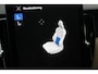 Volvo XC60 T6 Plug-in hybrid AWD Ultra Dark Luchtvering | Head-up Display | Visual Park Assist incl. 360° Camera | Panoramisch Schuif-/Kanteldak | Harman/Kardon | Semi-elektrische Trekhaak | Keyless | BLIS | Elektrische Achterklep Met Sensorsturing | Adaptieve Cruise Control | Pilot Assist | Elektrisch Verstelbare Stoelen Met Geheugen | Stoelverwarming Voor- en Achter | Stuurverwarming | Lederen Dashboard