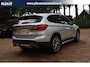 BMW X1 SDrive20i High Executive Aut. | Panorama | HUD | Sportstoelen | Full Led | Hifi Sound | DAB Tuner | Trekhaak | Camera |