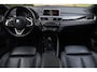 BMW X1 SDrive20i High Executive Aut. | Panorama | HUD | Sportstoelen | Full Led | Hifi Sound | DAB Tuner | Trekhaak | Camera |