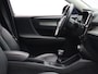 Volvo XC40 1.5 T3 Inscription / Trekhaak / Stoelverwarming /Harman Kardon Audio / Cruise Control / Achteruitrijcamera / Leder / All Season Banden