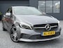 Mercedes-Benz A-klasse 180 Business Solution 2e Eigenaar,Dealer Onderhouden,Camera,Carplay,Stoelverw,123pk,Halfleder,Airco,Cruise,Lm velgen,Pdc V+A,6 Bak,N.A.P,Apk tot 03-2027