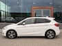 BMW 2-Serie Active Tourer 216d Centennial Sport Line | Pano | Trekhaak | Stoelverwarming | Cruise | Leder | Sfeerverlichting | Stoelverwarming | HUD |