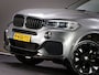 BMW X5 XDrive40e High Executive M-Sport (PANO, TREKHAAK, LUCHTVERING, HARMAN/KARDON-AUDIO, STOELVERWARMING, HEAD-UP, SPORTSTOELEN)