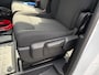 Opel Vivaro-e Combi Electric L2 75kWh 136pk | 9-persoons | Achterdeuren met ramen | Bluetooth radio | Auto Airco Pakket | Airco op tweede en derde zitrij | Climate control | Bestuurdersstoel comfort met armsteun | van €61.116 voor €46.996 incl. BTW rijklaar | TAXI ombouw mogelijk