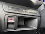 Opel Vivaro-e Combi Electric L2 75kWh 136pk | 9-persoons | Achterdeuren met ramen | Bluetooth radio | Auto Airco Pakket | Airco op tweede en derde zitrij | Climate control | Bestuurdersstoel comfort met armsteun | van €61.116 voor €46.996 incl. BTW rijklaar | TAXI ombouw mogelijk