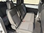Opel Vivaro-e Combi Electric L2 75kWh 136pk | 9-persoons | Achterdeuren met ramen | Bluetooth radio | Auto Airco Pakket | Airco op tweede en derde zitrij | Climate control | Bestuurdersstoel comfort met armsteun | van €61.116 voor €46.996 incl. BTW rijklaar | TAXI ombouw mogelijk