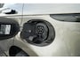 Land Rover Range Rover Evoque 1.5 P300e AWD R-Dynamic SE | Schuif/Kantel dak | Meridian |