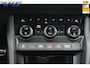 Skoda Karoq 1.5 TSI Sportline Busines | trekhaak | camera |stuurverwarming