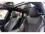 BMW 3-Serie Touring 318i High Executive M-Sport Pano / Camera / Ambi
