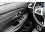 BMW 3-Serie Touring 318i High Executive M-Sport Pano / Camera / Ambi