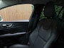 Volvo V60 T6 AWD Recharge Plus Bright | Schuifdak | Trekhaak | 360° Camera | Adaptieve Cruise Control | Stoelverwarming voor+achter | Stuurwielverwarming | Full LED Meesturende koplampen | Pilot Assist | Elektrische voorstoelen geheugen | Lederen bekleding | Zitting verlenging voorstoelen | 18 Inch | Google Infotainment | Keyless Drive | Parkeersensoren voor+achter | Elektrisch bedienbare achterklep | DAB Radio | Apple Carplay/Android Auto | Volvo On Call met mobiele App functie | Silver Dawn Metallic |