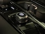 Volvo V60 T6 AWD Recharge Plus Bright | Schuifdak | Trekhaak | 360° Camera | Adaptieve Cruise Control | Stoelverwarming voor+achter | Stuurwielverwarming | Full LED Meesturende koplampen | Pilot Assist | Elektrische voorstoelen geheugen | Lederen bekleding | Zitting verlenging voorstoelen | 18 Inch | Google Infotainment | Keyless Drive | Parkeersensoren voor+achter | Elektrisch bedienbare achterklep | DAB Radio | Apple Carplay/Android Auto | Volvo On Call met mobiele App functie | Silver Dawn Metallic |