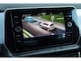 Volkswagen T-Cross 1.0 TSI Life Edition 95PK / 70kW, 60 maanden / 100.000km garantie, privacy glas, 16" 'Zurich' LMV met 4 seizoenenbanden, verwarmbare voorstoelen, 2-zone climatronic, adaptieve cruise control (ACC), regensensor, LED verlichting, grootlichtassistent (Light Assist), draadloos Apple Carplay & Android Auto, draadloze telefoonlader, navigatie, elektrisch verstel-, verwarm- en inklapbare buitenspiegels, parkeersensoren voor en achter (PDC), DAB+, variabele laadvloer etc.