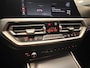 BMW 3-Serie 320i Executive Edition M-Pakket|KANTELDAK|LED|HUD|SFEER|STOELV|CARPLAY|BLUETOOTH|19INCH|