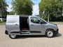 Fiat E-Doblò L1 50 kWh 136pk | 8 jaar garantie | 0% financial lease | 2-zits | Houten afwerking laadruimte | NAVI | Apple Carplay | Android Auto | Multimedia | Digital cockpit | Stuurwielbediening | Achteruitrijcamera | Parkeersensoren voor en achter | Dode hoek detectie | Licht- en regensensor | Mistlampen | Elektrisch inklapbare spiegels | Stoelverwarming | van €31.925 voor €27.795 ex. BTW rijklaar