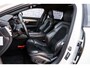 Volvo V90 2.0 B4 R-Design | Harman Kardon Audio | Achteruitrijcamera | Parkeersensoren | Keyless Entry | Elektrische Achterklep | Elektrisch Verstelbare Voorstoelen | Stoelverwarming | Navigatie | Apple Carplay | Android Auto