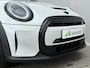 MINI Mini Electric Classic 33 kWh / SOH 100% / Premium Go Pakket / Achteruitrijcamera / Apple Carplay/Android Auto / Navigatie / Stoelverwarming /