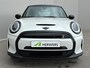 MINI Mini Electric Classic 33 kWh / SOH 100% / Premium Go Pakket / Achteruitrijcamera / Apple Carplay/Android Auto / Navigatie / Stoelverwarming /