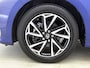 Toyota Yaris 1.5 Hybrid Style + | BTW voertuig | Head-Up Display | Dodehoek detectie | Parkeersensoren voor+achter | Draadloze telefoonlader | Navigatie | Apple CarPlay/Android Auto |