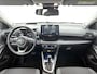 Toyota Yaris 1.5 Hybrid Style + | BTW voertuig | Head-Up Display | Dodehoek detectie | Parkeersensoren voor+achter | Draadloze telefoonlader | Navigatie | Apple CarPlay/Android Auto |