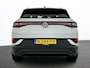 Volkswagen ID.4 Life 77 kWh Automaat SOH 90% Navigatie Apple Carplay/Android Auto Adaptive Cruise Control Parkeersensoren Stoel- en stuurverwarming Full Led Climate Control Lichtmetalen velgen