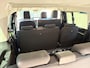 Peugeot e-Expert Combi L3 75kWh 136pk | 9-persoons | Achterdeuren met ramen | Extra getinte ramen uitschuifbaar | Auto Airco Pakket | Airco op tweede en derde zitrij | Climate control | Mistlampen | Multimedia | NAVI | Apple Carplay | Android Auto | Bestuurdersstoel comfort met armsteun | Voor en achterbumper meegespoten in lakkleur | Trekhaak | van €67.969 voor €53.015 incl. BTW rijklaar | TAXI ombouw mogelijk