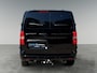 Peugeot e-Expert Combi L3 75kWh 136pk | 9-persoons | Achterdeuren met ramen | Extra getinte ramen uitschuifbaar | Auto Airco Pakket | Airco op tweede en derde zitrij | Climate control | Mistlampen | Multimedia | NAVI | Apple Carplay | Android Auto | Bestuurdersstoel comfort met armsteun | Voor en achterbumper meegespoten in lakkleur | Trekhaak | van €67.969 voor €53.015 incl. BTW rijklaar | TAXI ombouw mogelijk