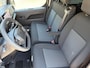 Peugeot e-Expert Combi L3 75kWh 136pk | 9-persoons | Achterdeuren met ramen | Extra getinte ramen uitschuifbaar | Auto Airco Pakket | Airco op tweede en derde zitrij | Climate control | Mistlampen | Multimedia | NAVI | Apple Carplay | Android Auto | Bestuurdersstoel comfort met armsteun | Voor en achterbumper meegespoten in lakkleur | Trekhaak | van €67.969 voor €53.015 incl. BTW rijklaar | TAXI ombouw mogelijk